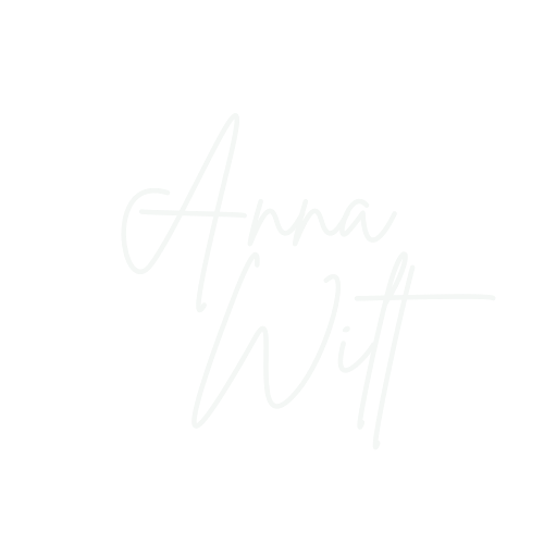 Text that reads "Anna Wilt" in a script font